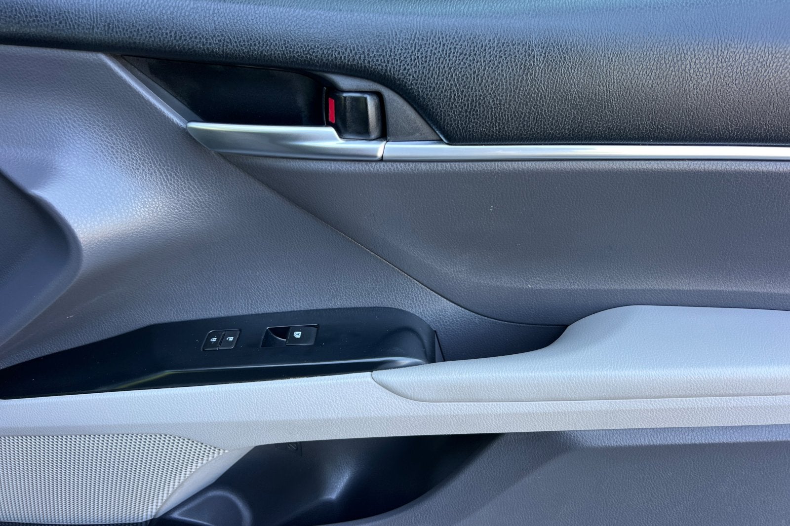 2018 Toyota Camry Hybrid SE