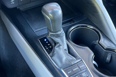 2018 Toyota Camry Hybrid SE