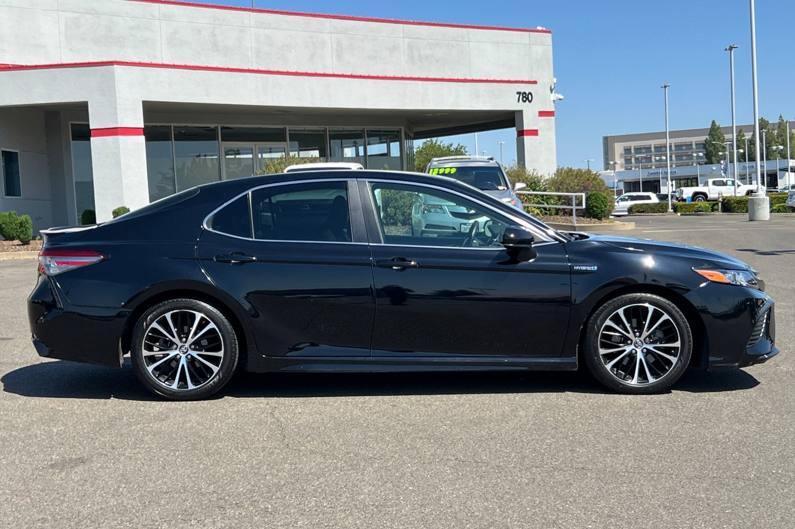 2018 Toyota Camry Hybrid SE