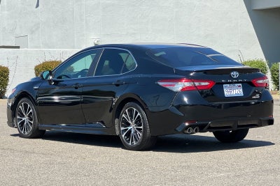 2018 Toyota Camry Hybrid SE