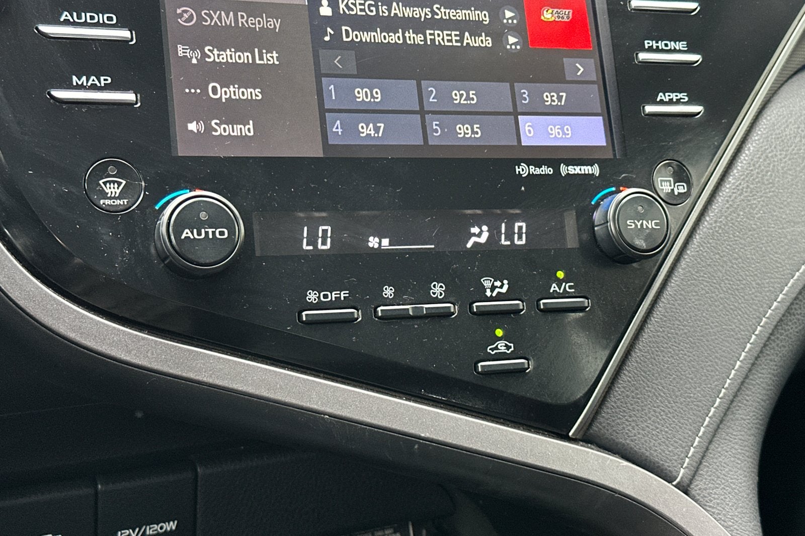 2019 Toyota Camry XSE