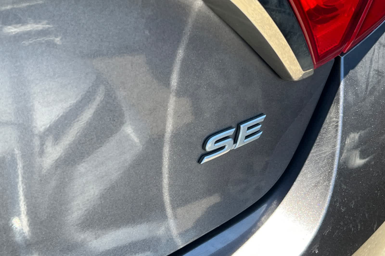 2016 Toyota Camry SE