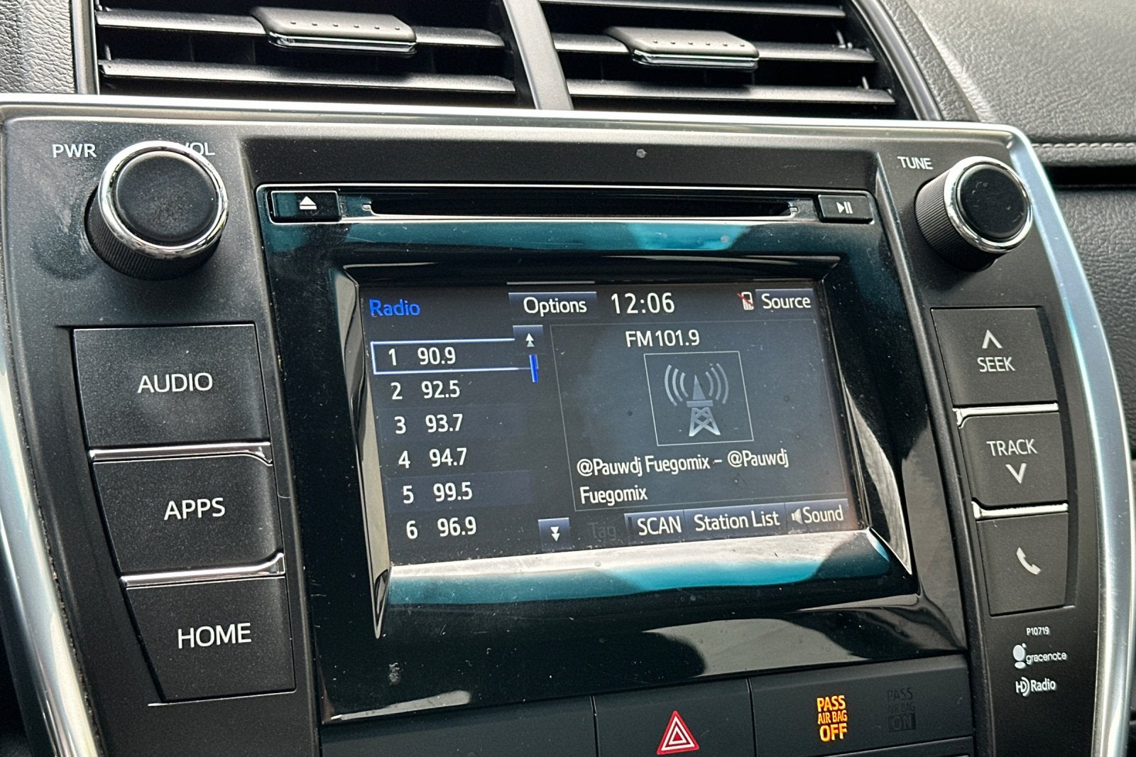 2015 Toyota Camry LE