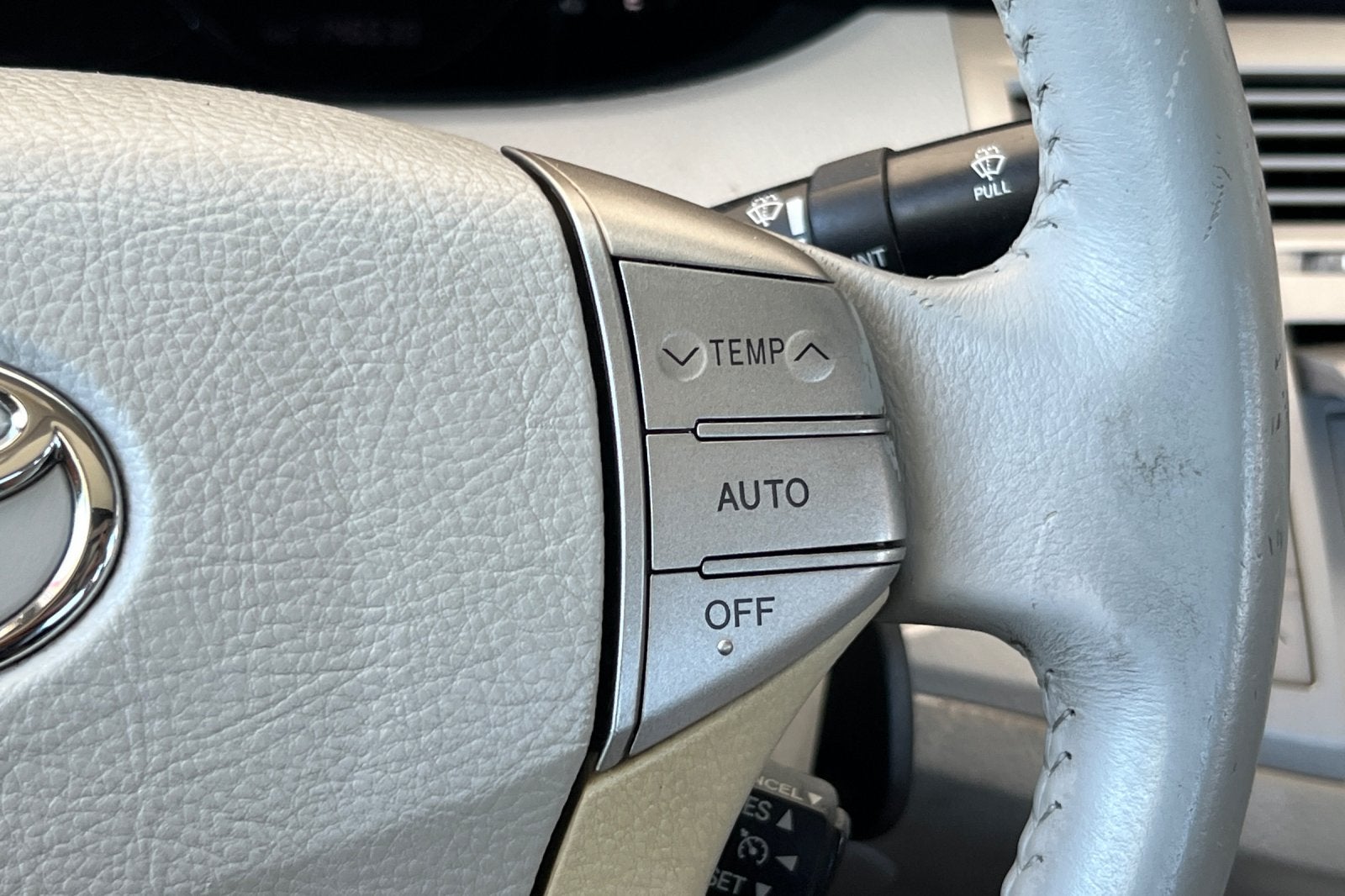 2005 Toyota Avalon XLS