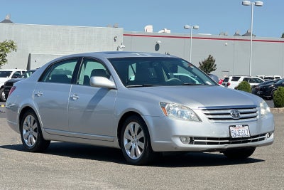 2005 Toyota Avalon XLS