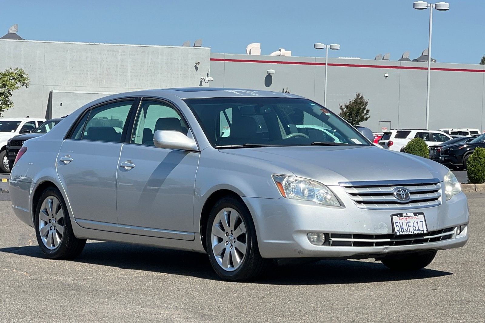 2005 Toyota Avalon XLS
