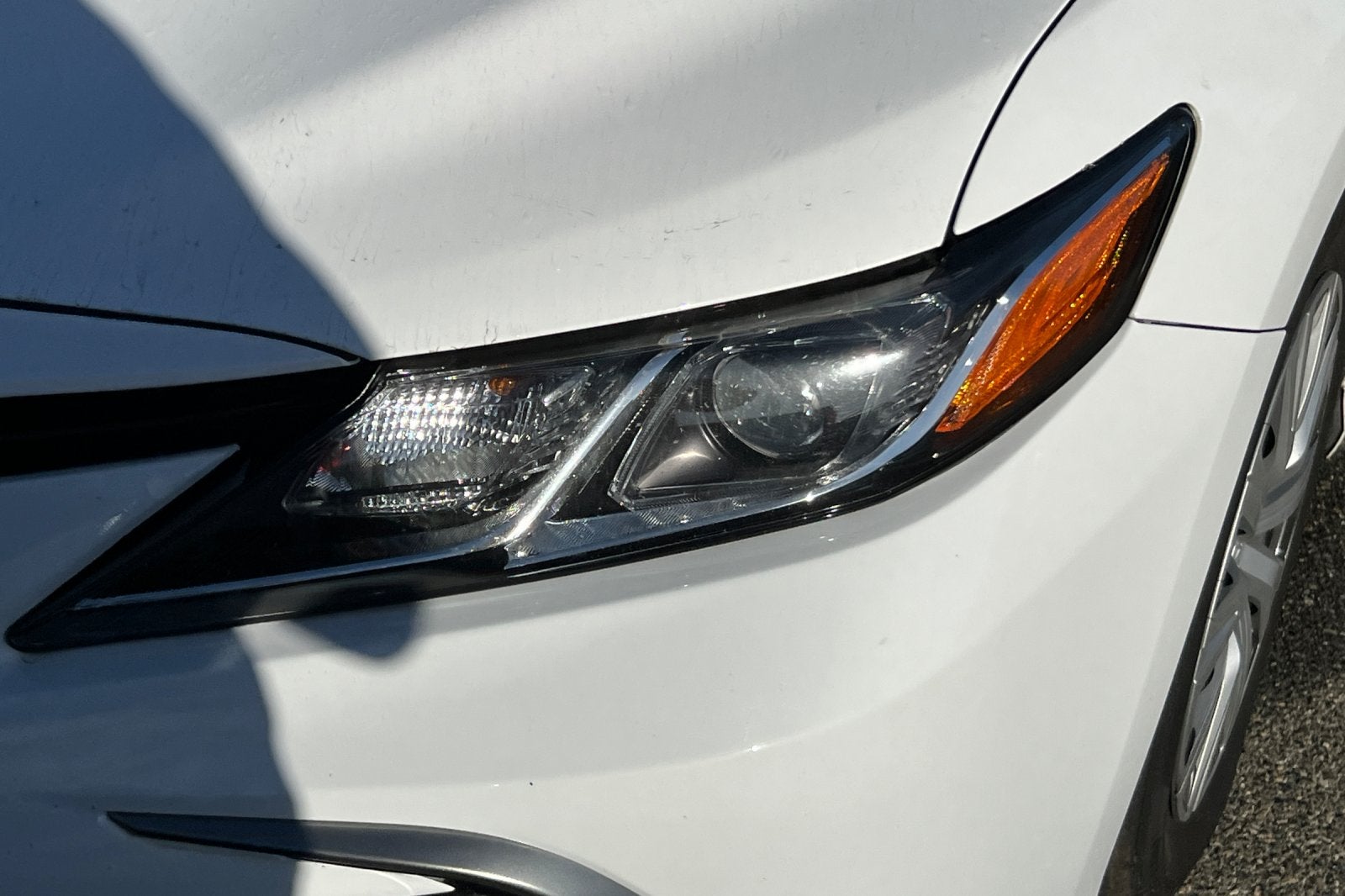 2022 Toyota Camry Hybrid LE