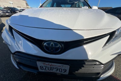 2022 Toyota Camry Hybrid LE