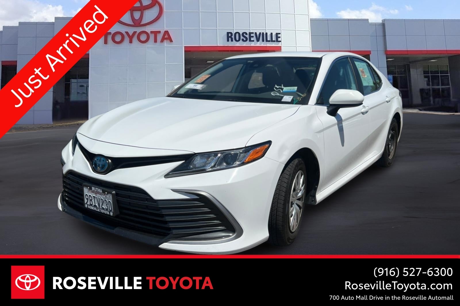 2022 Toyota Camry Hybrid LE
