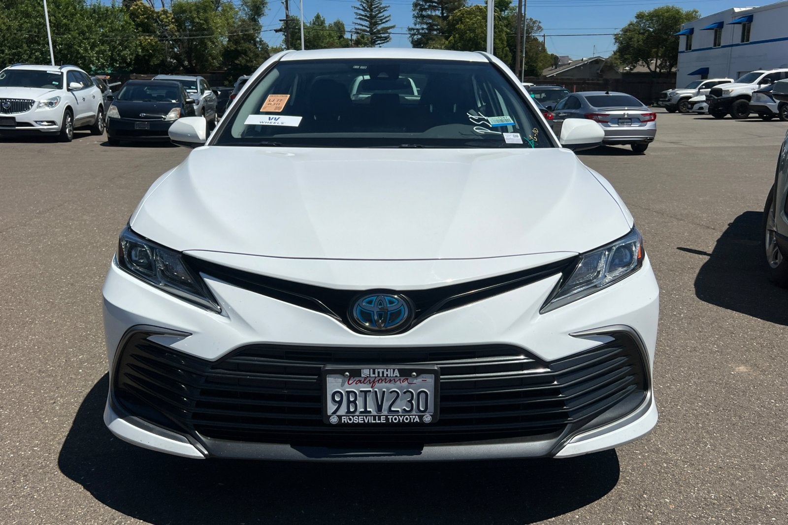 2022 Toyota Camry Hybrid LE