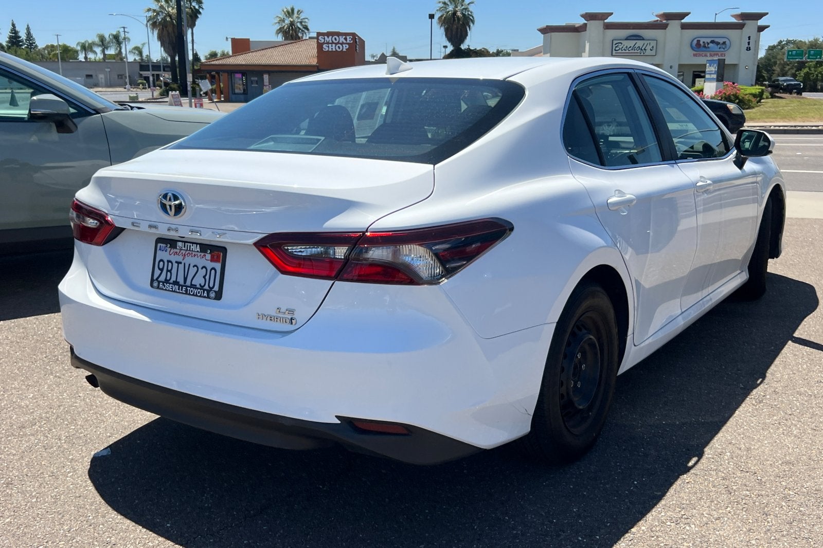 2022 Toyota Camry Hybrid LE
