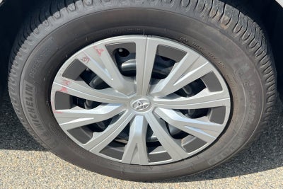 2023 Toyota Camry Hybrid LE