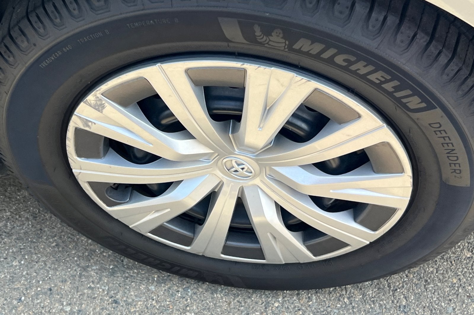 2023 Toyota Camry Hybrid LE