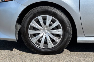 2023 Toyota Camry Hybrid LE