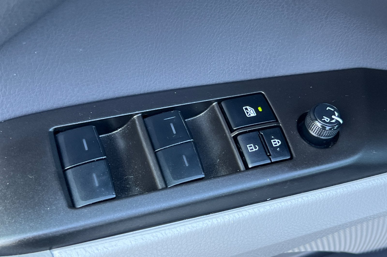 2023 Toyota Camry Hybrid LE