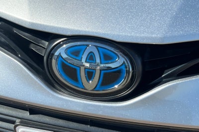 2022 Toyota Camry Hybrid LE