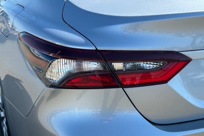 2022 Toyota Camry Hybrid LE