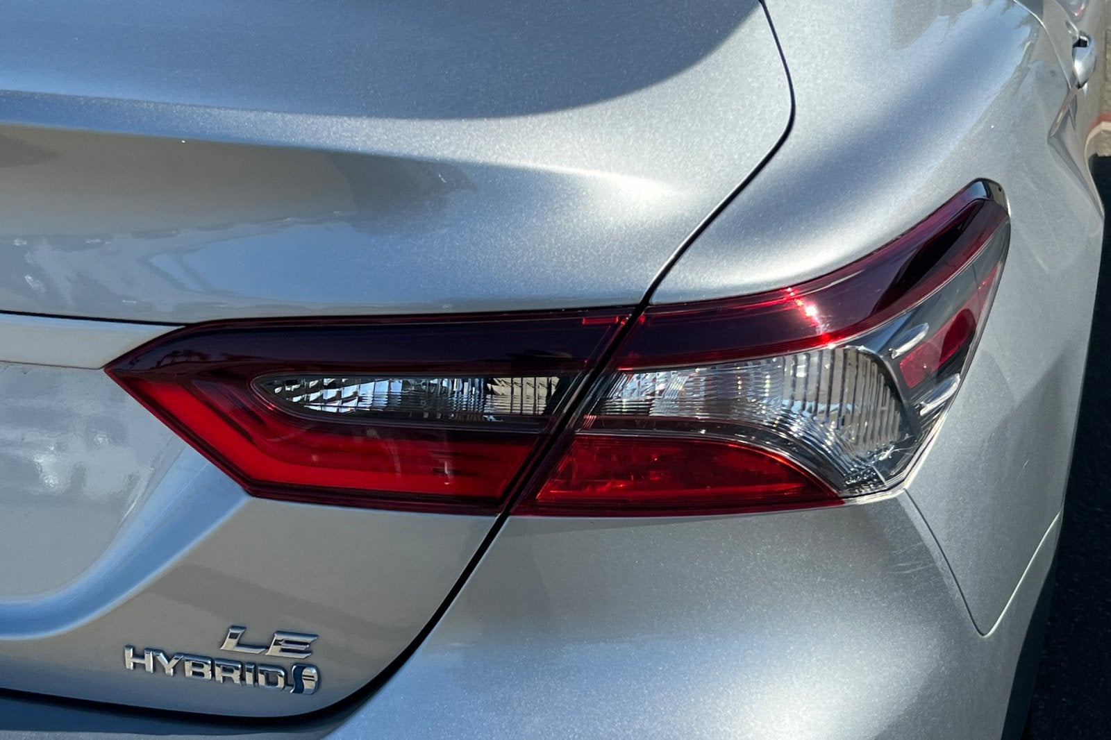 2022 Toyota Camry Hybrid LE