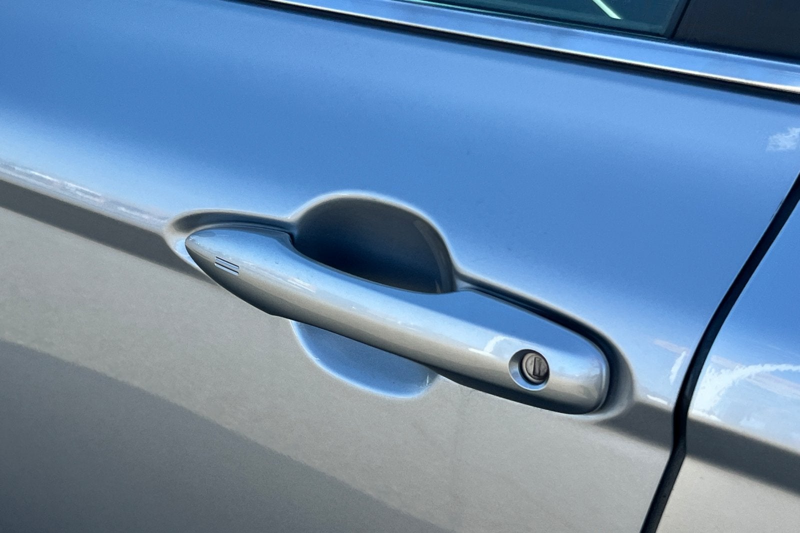 2022 Toyota Camry Hybrid LE