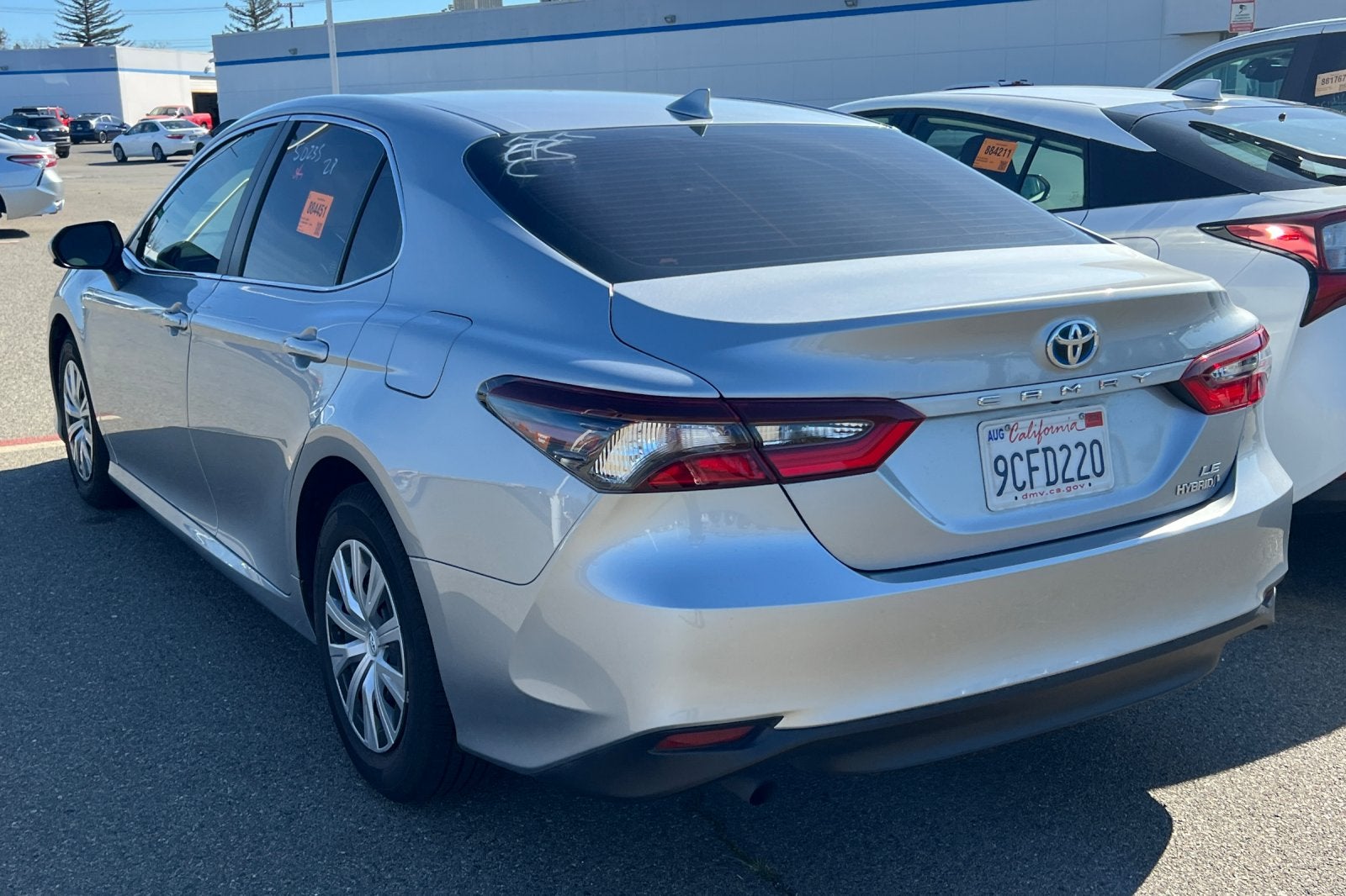 2022 Toyota Camry Hybrid LE