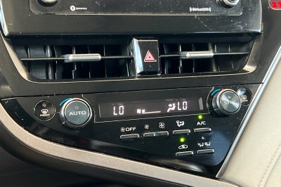 2022 Toyota Camry Hybrid LE