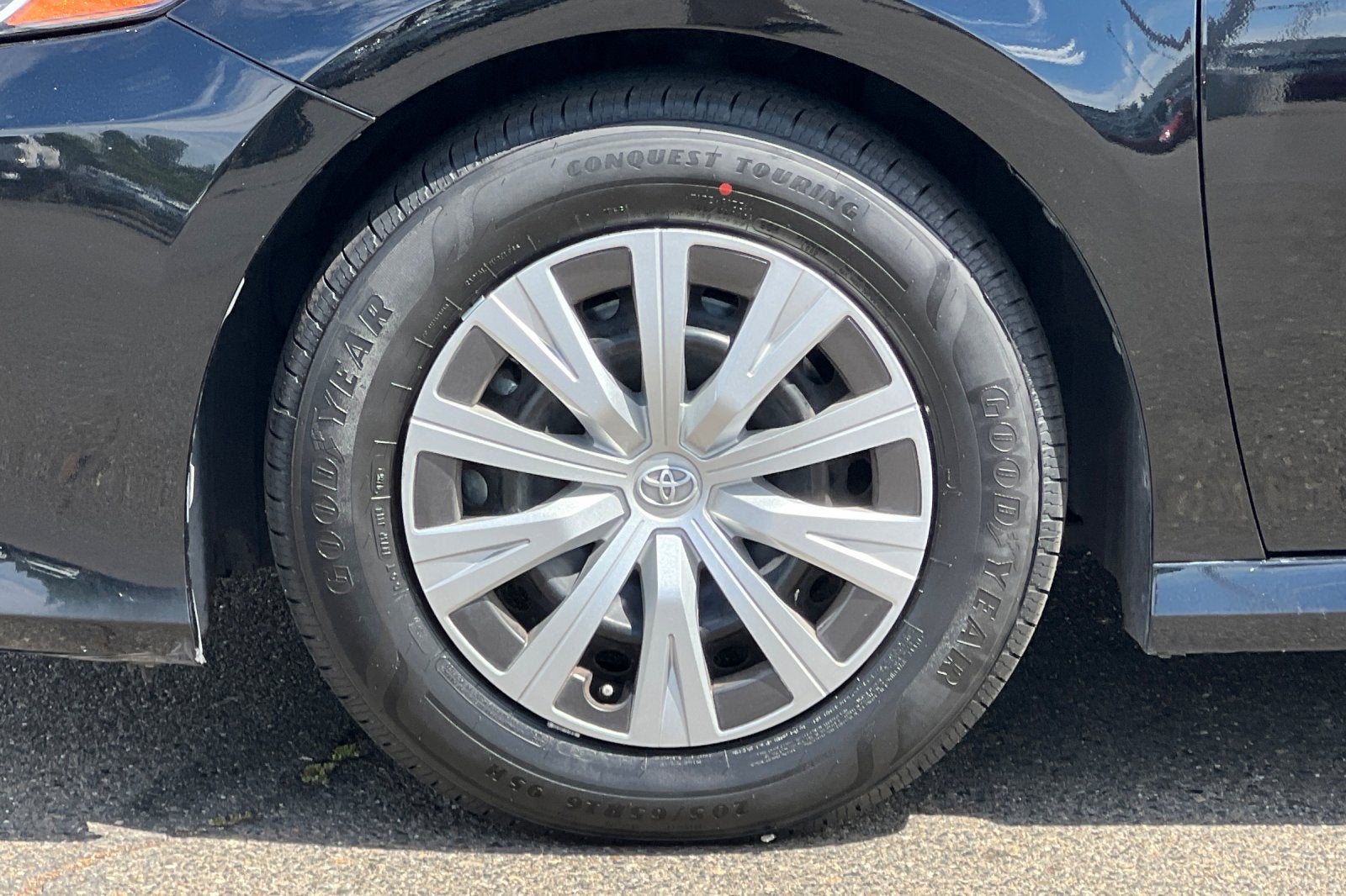2022 Toyota Camry Hybrid LE
