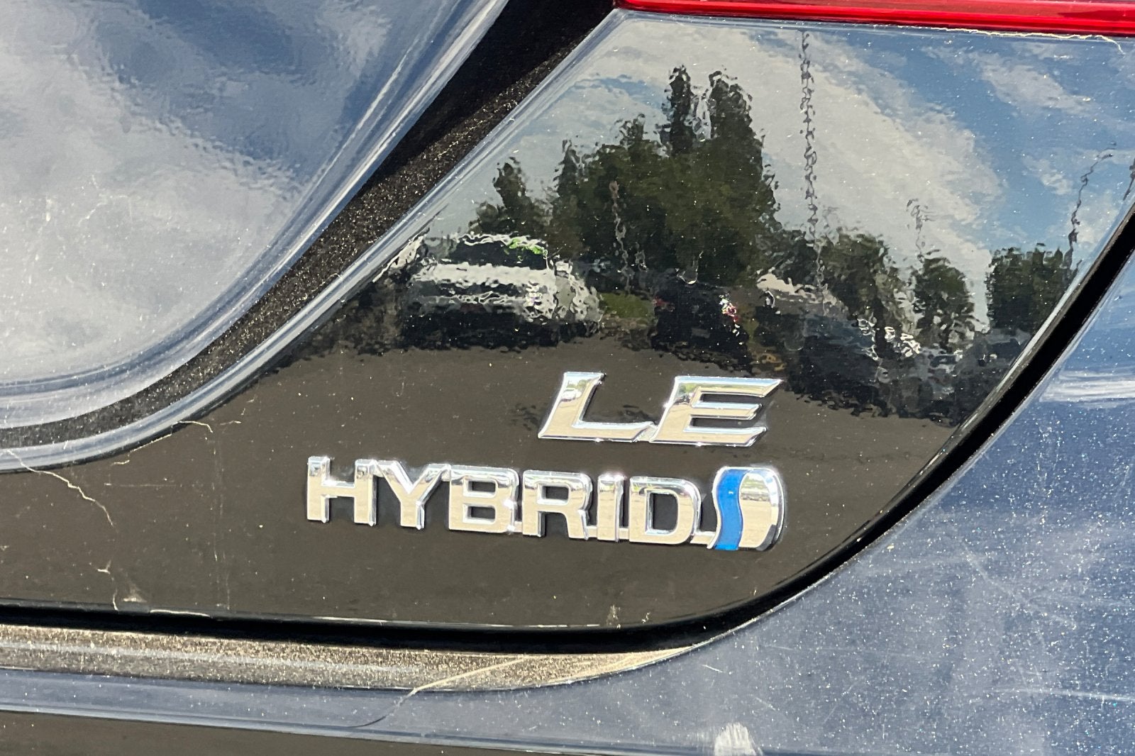 2022 Toyota Camry Hybrid LE