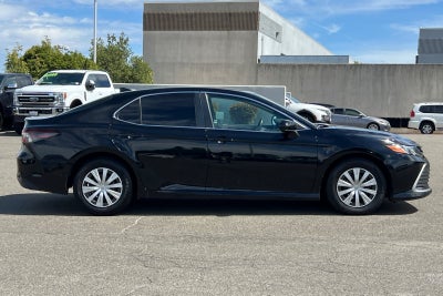 2022 Toyota Camry Hybrid LE
