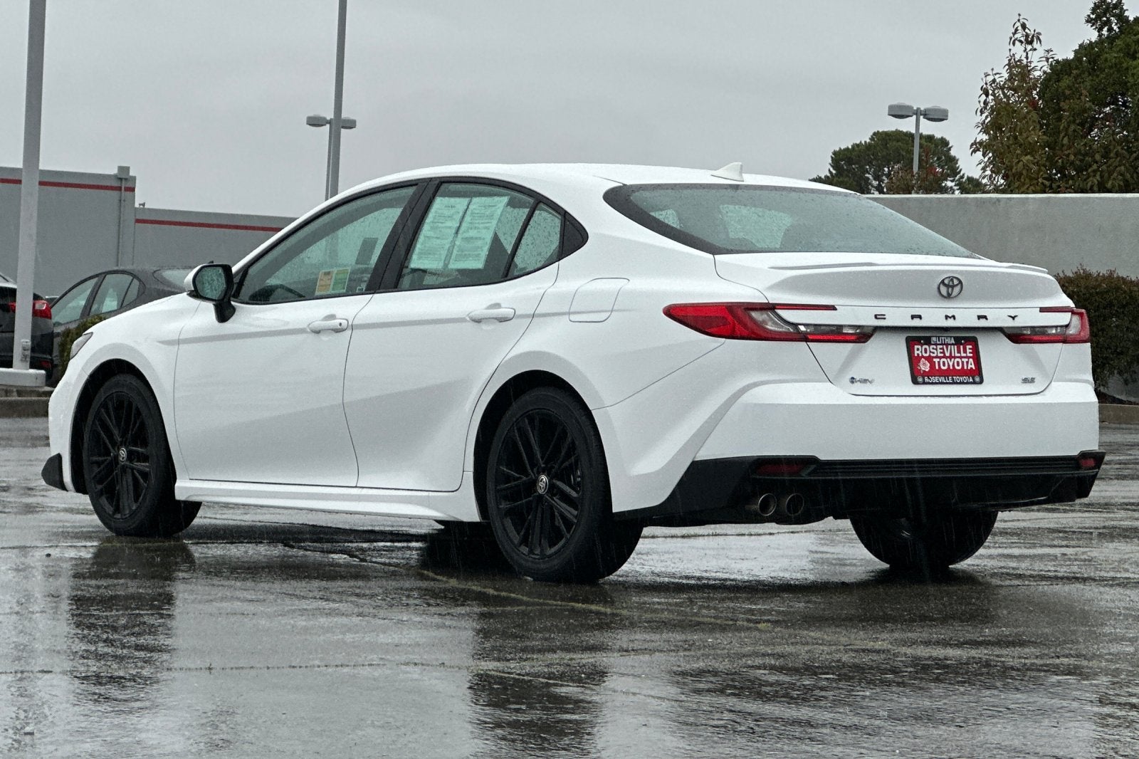 2025 Toyota Camry SE