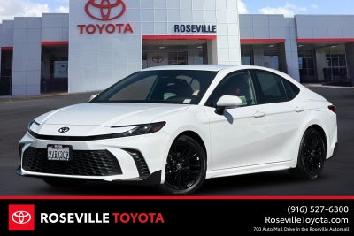 2025 Toyota Camry SE