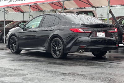 2025 Toyota Camry SE