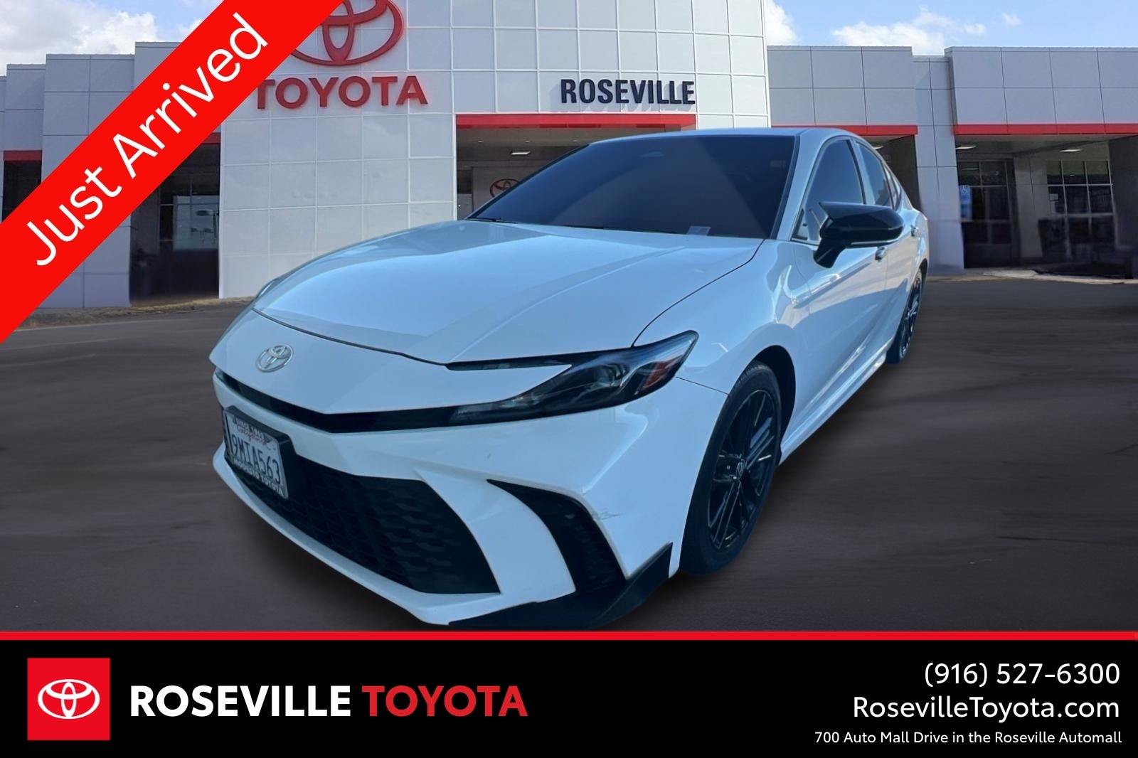 2025 Toyota Camry SE
