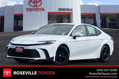 2025 Toyota Camry SE
