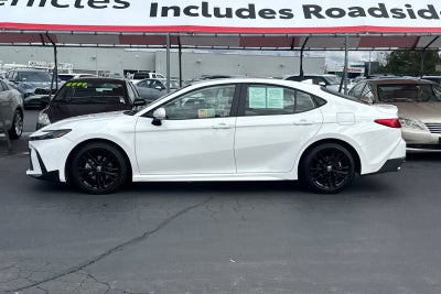 2025 Toyota Camry SE