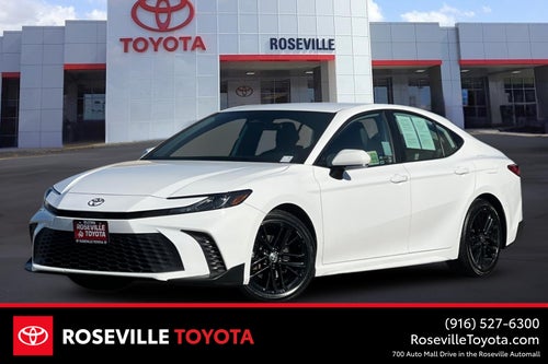 2025 Toyota Camry SE