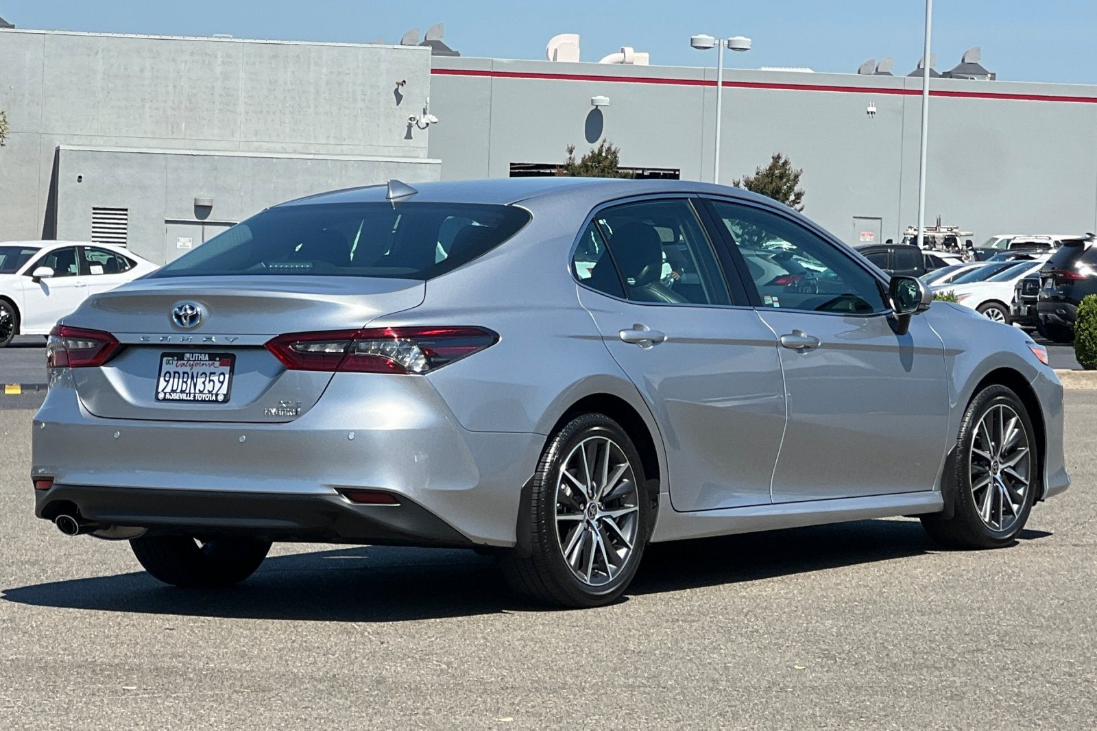 2023 Toyota Camry Hybrid XLE
