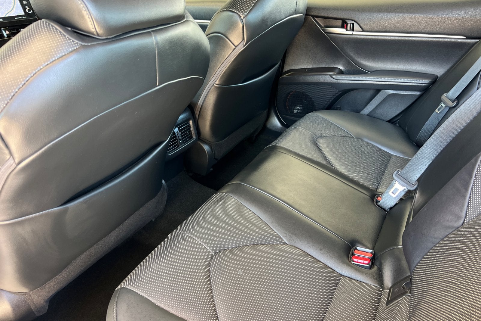 2023 Toyota Camry Hybrid XLE