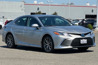 2023 Toyota Camry Hybrid XLE