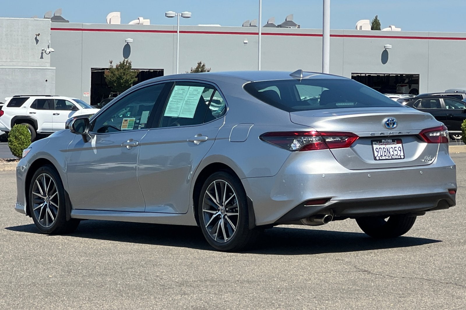 2023 Toyota Camry Hybrid XLE