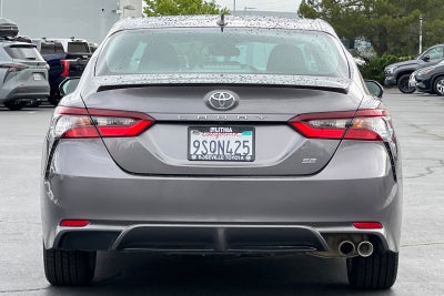 2022 Toyota Camry SE