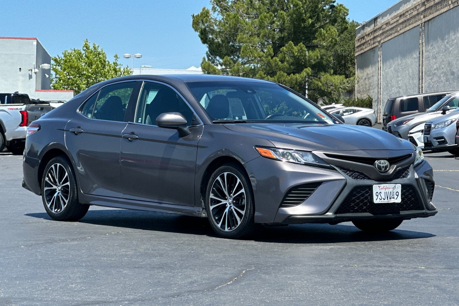 2020 Toyota Camry SE