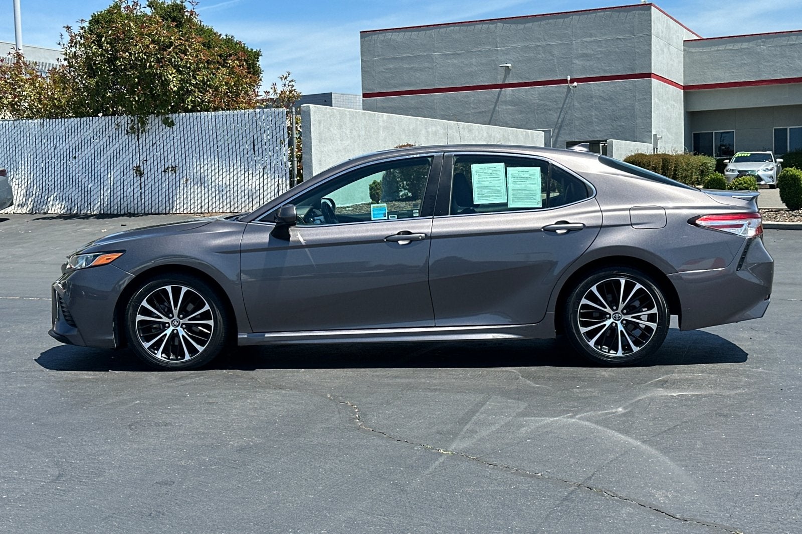 2020 Toyota Camry SE