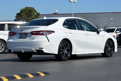2020 Toyota Camry SE
