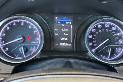 2020 Toyota Camry SE