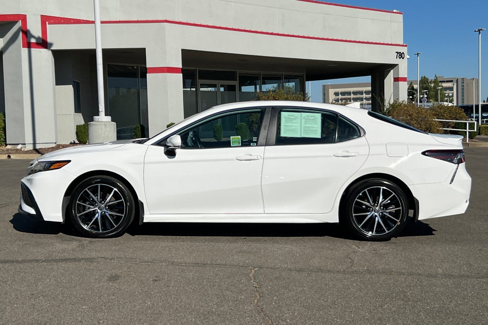 2023 Toyota Camry SE