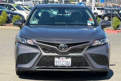 2022 Toyota Camry SE