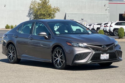 2022 Toyota Camry SE