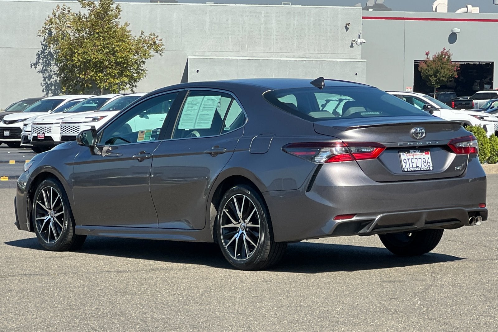 2022 Toyota Camry SE