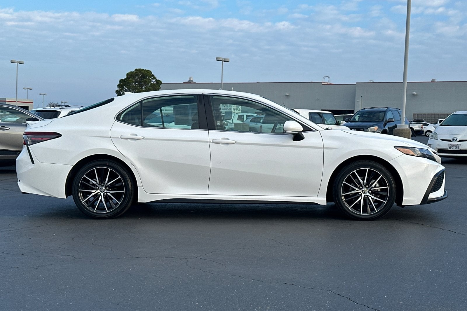 2023 Toyota Camry SE