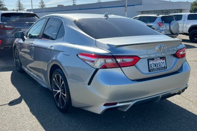 2020 Toyota Camry SE